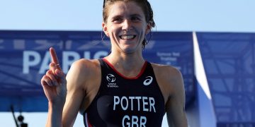 Potter grabs world triathlon title