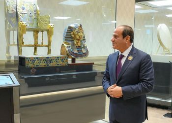 Sisi inspects Egyptian exhibits at G20 Culture Corridor
