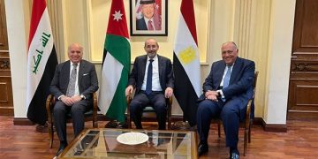 Egypt, Jordan, Iraq FMs discuss bolstering co-operation in economic, political spheres 1 - Egyptian Gazette Egypt, Jordan, Iraq FMs discuss bolstering co-operation in economic, political spheres