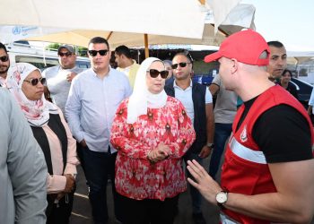 Social Solidarity Minister hails Red Crescent for refugee services