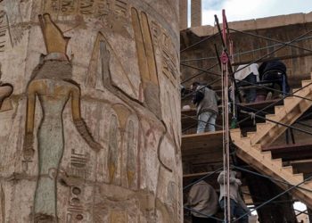 Tourism min. inspects renovation process in Karnak Temple