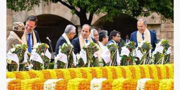 President Visits the Mahatma Gandhi Memorial in New Delhi