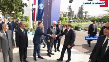 Sisi arrives at Suez Canal University to attend excellence celebration