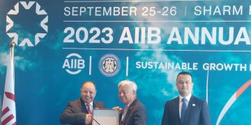 Egypt hands over AIIB presidency to Uzbekistan