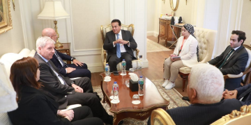 Health min. discusses cooperation with Eni Foundation