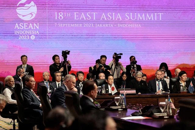 US, Chinese and Russian officials gather at South-east Asia summit ...