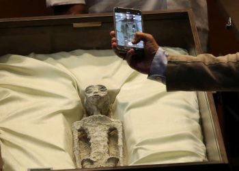 Mexican Congress holds hearing on UFOs featuring purported ‘alien’ bodies