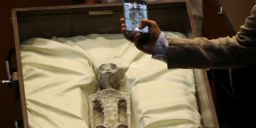 Mexican Congress holds hearing on UFOs featuring purported ‘alien’ bodies