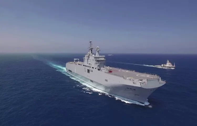 Egypt's Mistral aircraft carrier arrives in Libya to help storm victims 2 - Egyptian Gazette Egypt's Mistral aircraft carrier arrives in Libya to help storm victims 1 - Egyptian Gazette