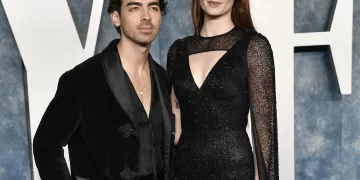 Joe Jonas files for divorce from Sophie Turner after 4 years of marriage, 2 daughters 1 - Egyptian Gazette Joe Jonas files for divorce from Sophie Turner after 4 years of marriage, 2 daughters