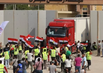 Egyptian Red Crescent sends 84 aid-laden trucks to Gaza Strip