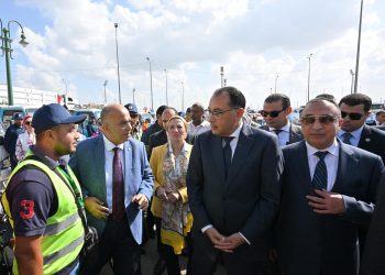 Madbouli inspects projects in Alex.
