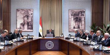 Madbouli follows up on initiative of reducing prices of basic commodities