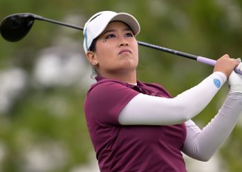 Jasmine takes lead Maybank LPGA event