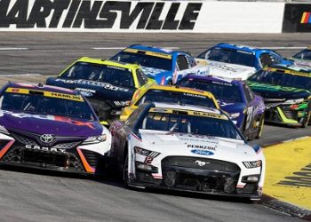 Blaney wins NASCAR race in Martinsville