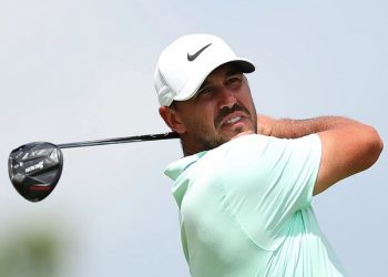 Koepka builds 3-shot lead in LIV Golf