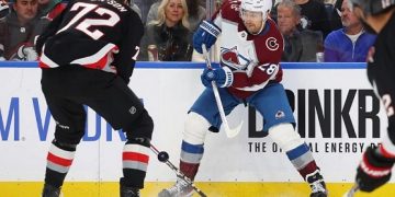 Sabres beat Avalanche 4-0