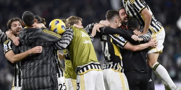 Juventus moves top of Serie A