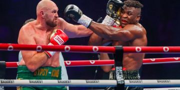 Fury wins split decision against Ngannou