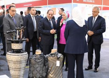 Sisi embarks on inspection tour of IMCE exhibition halls