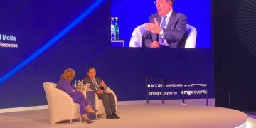 Petroleum min. meets Shell officials to discuss projects in Egypt