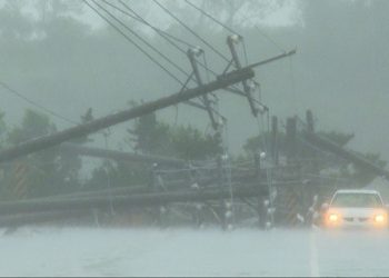 Typhoon Koinu brings record winds, knocks out power in Taiwan