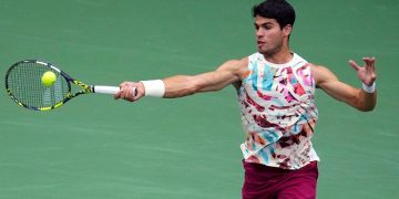 Alcaraz advances in Shanghai Masters