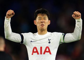 Tottenham goes 5 points clear with 2-1 win at Palace