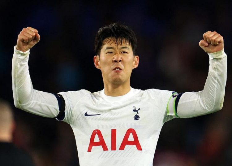 Tottenham goes 5 points clear with 2-1 win at Palace 1 - Egyptian Gazette Tottenham Hotspur's Son Heung-min celebrates after the match against Crystal Palace.