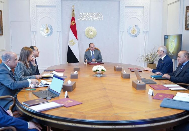 Sisi probes prospects of boosting ties with Italy’s Danieli 1 - Egyptian Gazette President Abdel Fattah El Sisi during his meeting on Wednesday with Chairman of the Board of Directors of Italy’s Danieli Group Gianpietro Benedetti.