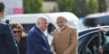 Indian sends humanitarian aid to Palestinians