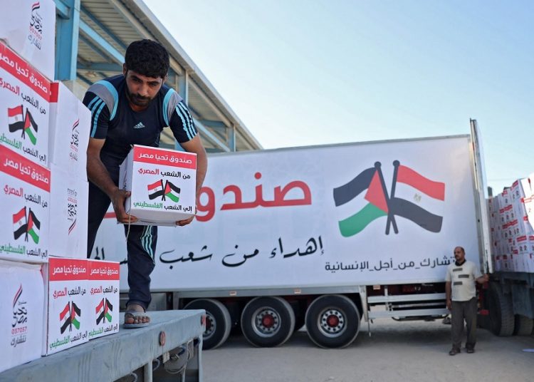 'Decent Live' dispatches 100 relief trucks carrying 3,000 tons of aid to Gaza 1 - Egyptian Gazette