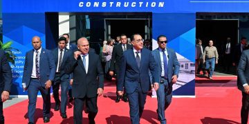 PM inspects transport ministry’s pavilion at TransMEA