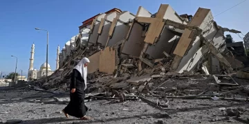 Hamas says Israel truce will bring in aid, free prisoners