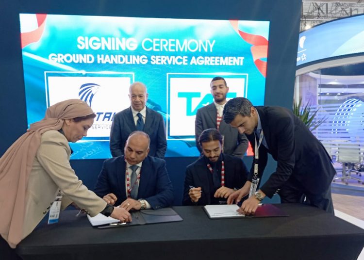 EgyptAir Ground Services company inks new contract with TAS company 2 - Egyptian Gazette EgyptAir Ground Services company inks new contract with TAS company 1 - Egyptian Gazette