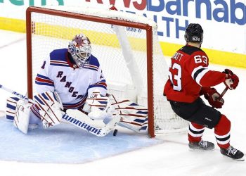 Rangers defeat Devils 5-3