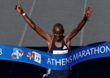 Kiptoo sets record in Athens Marathon