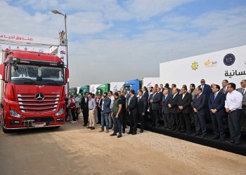 At Sisi’s directives, PM launches largest humanitarian aid convoy to Palestinians