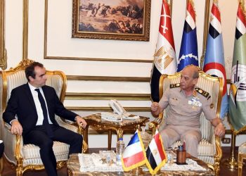 Egyptian, French defense ministers confer on bilateral ties, regional situation
