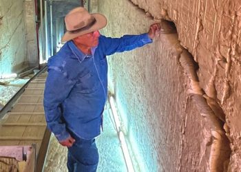 What Zahi Hawass has found in tomb of Ramses so far