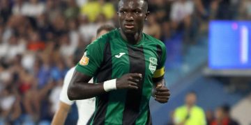 Raphael Dwamena: Ghana striker with history of heart problems dies aged 28 after collapsing on pitch