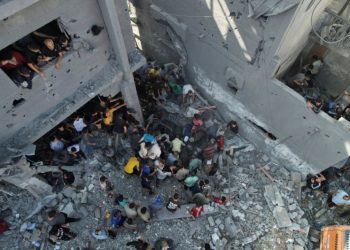 Abbas presses Blinken to push for Gaza ceasefire as refugee camp struck overnight