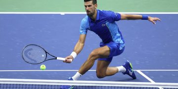 Djokovic advances to Paris quarters