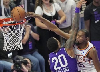 Durant scores 38 to boost Suns past Jazz