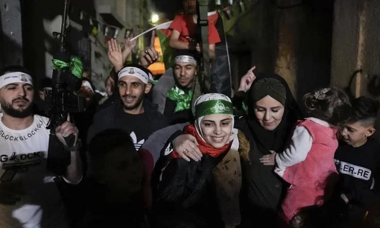 Second stage of hostage-prisoner release awaited in Gaza truce 1 - Egyptian Gazette