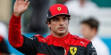 Sainz hits with Las Vegas grid drop after drain damage