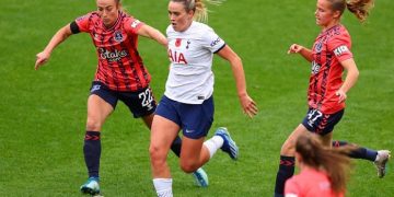 Arsenal edges Man City, Bristol bags 1st WSL win