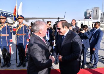 Sisi receives Jordan’s king at Cairo airport