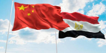 Chinese diplomat hails Egypt’s positive role in achieving Mideast peace, stability