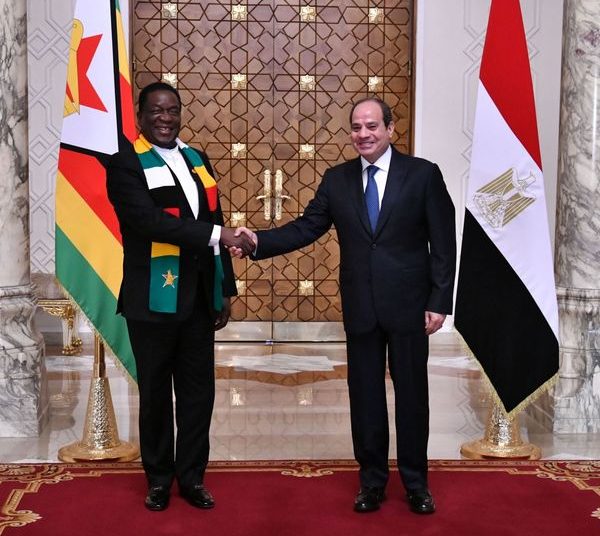 Sisi, Zimbabwean president reaffirm keenness on boosting ties 2 - Egyptian Gazette Sisi, Zimbabwean president reaffirm keenness on boosting ties 1 - Egyptian Gazette